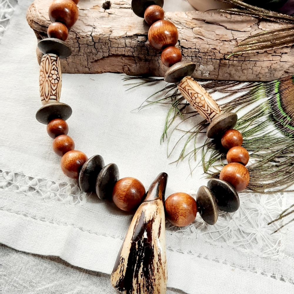 Mens Bear Claw Wood Bead Necklace